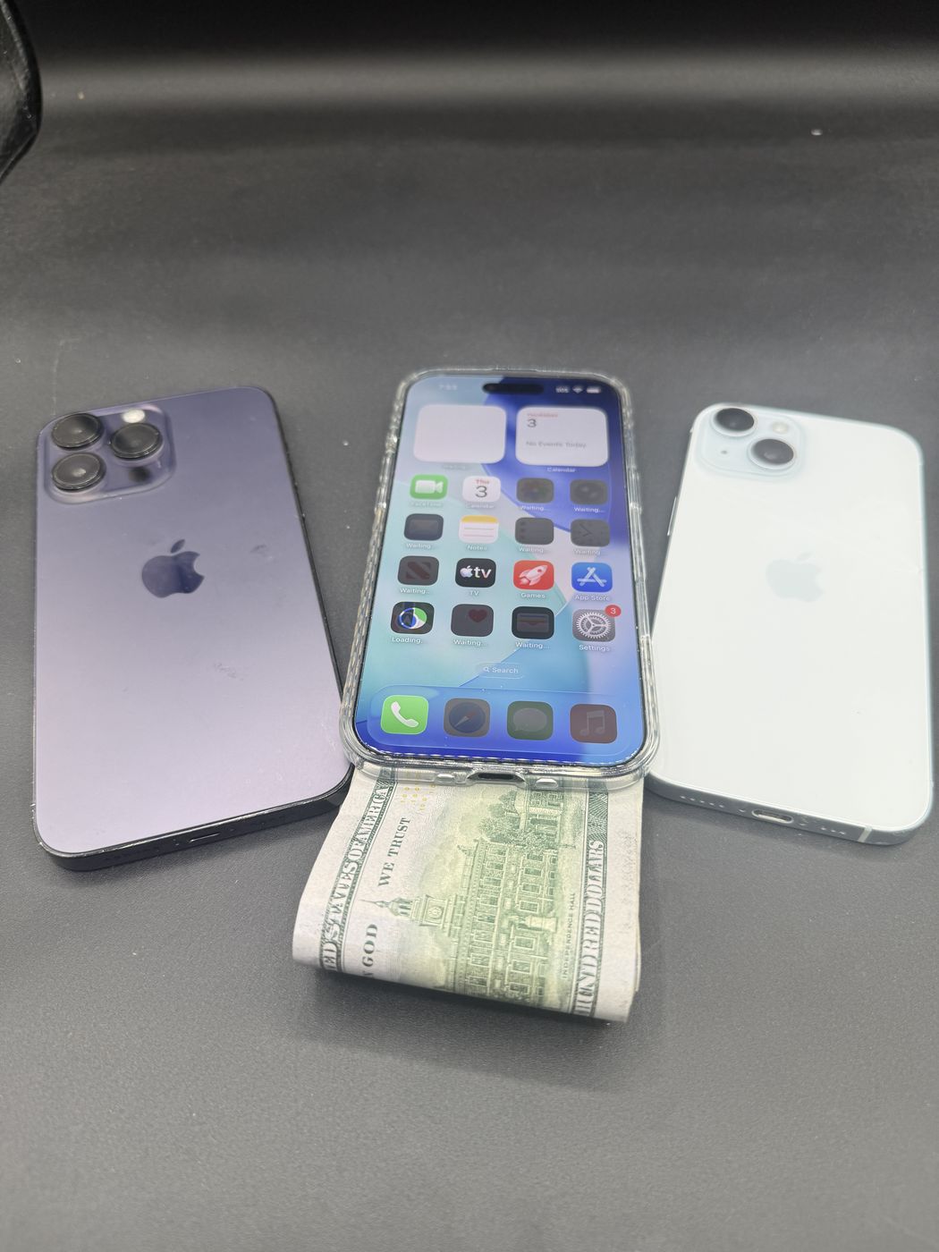 Cash for iPhones Portland OR — iPhones and cash after a same-day buyback
